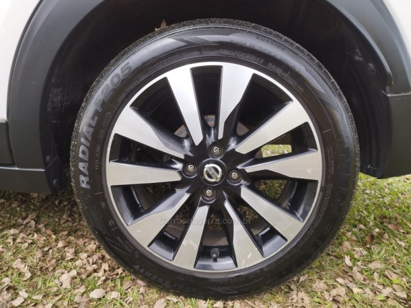 KICKS 1.6 16V FLEX SV LIMITED 4P AUTOMÁTICO - 2017 - NOVO HAMBURGO