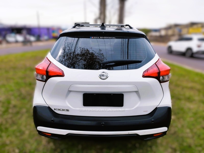 KICKS 1.6 16V FLEX SV LIMITED 4P AUTOMÁTICO - 2017 - NOVO HAMBURGO
