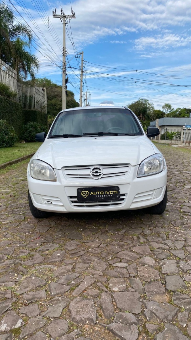 PRISMA 1.4 MPFI MAXX 8V FLEX 4P MANUAL - 2009 - IVOTI
