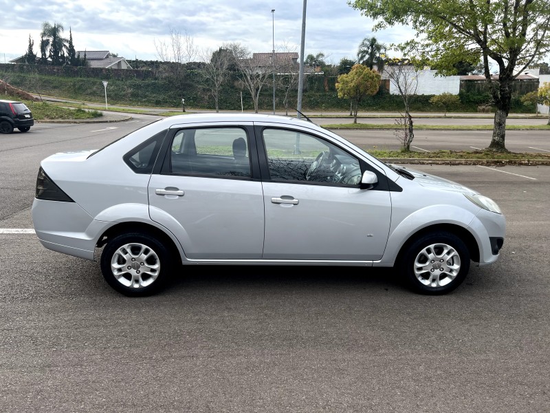 FIESTA 1.6 ROCAM SE SEDAN 8V FLEX 4P MANUAL - 2014 - BENTO GONçALVES