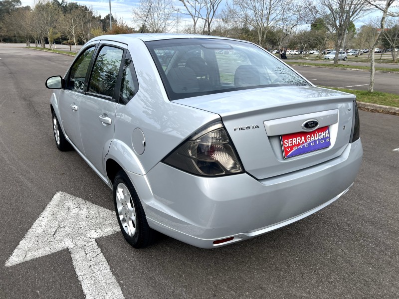 FIESTA 1.6 ROCAM SE SEDAN 8V FLEX 4P MANUAL - 2014 - BENTO GONçALVES