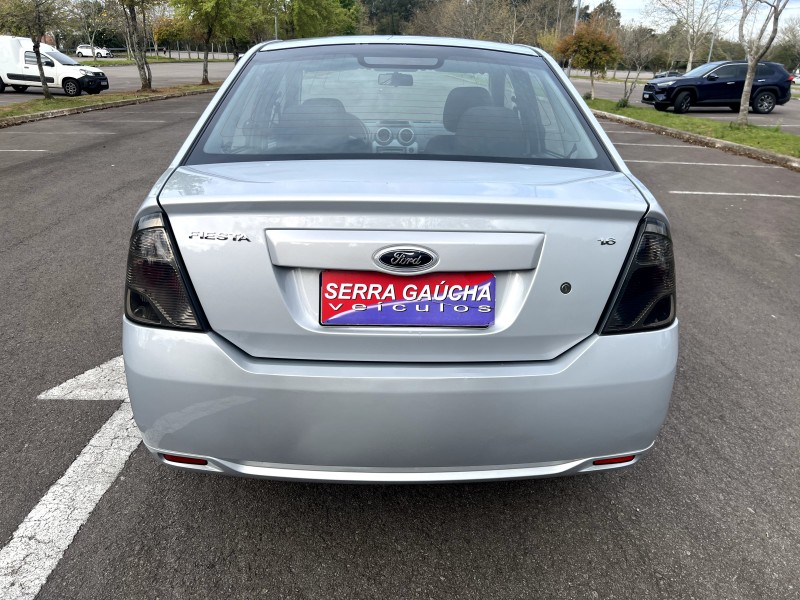 FIESTA 1.6 ROCAM SE SEDAN 8V FLEX 4P MANUAL - 2014 - BENTO GONçALVES