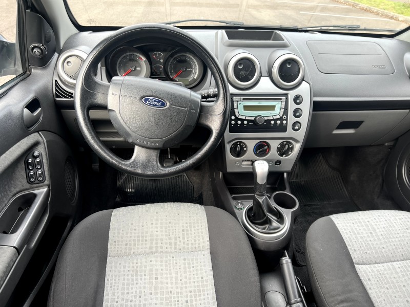 FIESTA 1.6 ROCAM SE SEDAN 8V FLEX 4P MANUAL - 2014 - BENTO GONçALVES