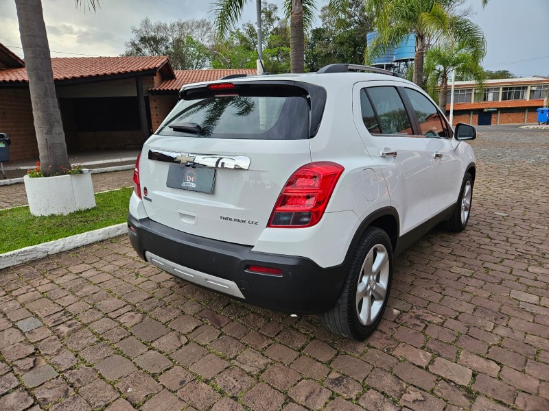 TRACKER 1.8 MPFI LTZ 4X2 16V FLEX 4P AUTOMÁTICO - 2015 - VENâNCIO AIRES
