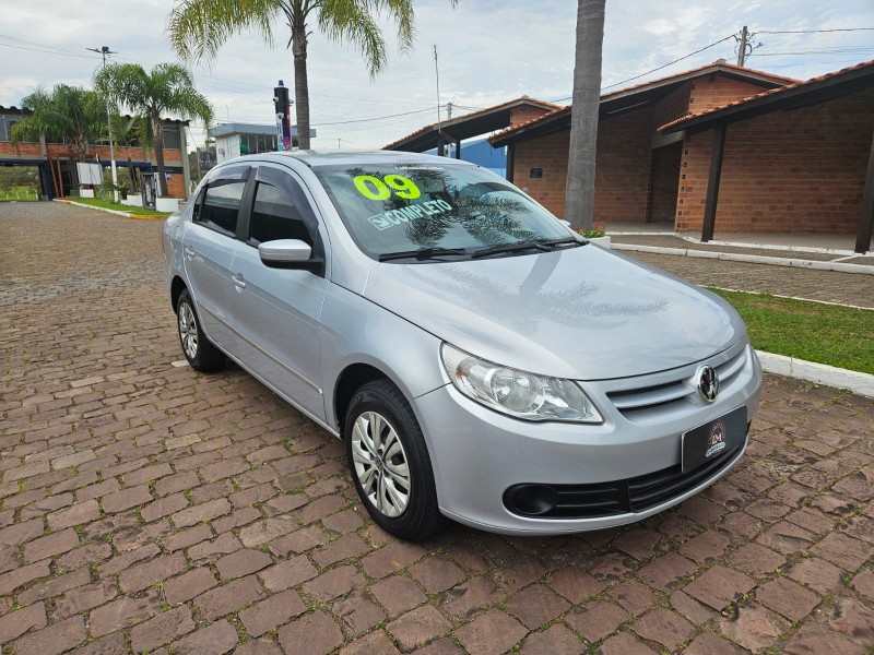 VOYAGE 1.0 MI 8V FLEX 4P MANUAL - 2009 - VENâNCIO AIRES