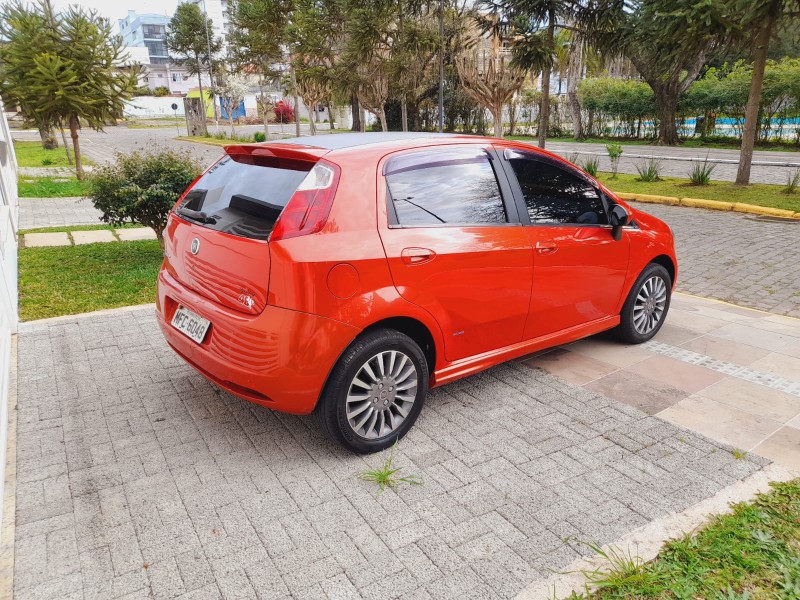 PUNTO 1.8 SPORTING 8V FLEX 4P MANUAL - 2008 - FARROUPILHA