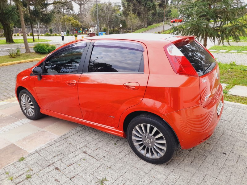 PUNTO 1.8 SPORTING 8V FLEX 4P MANUAL - 2008 - FARROUPILHA