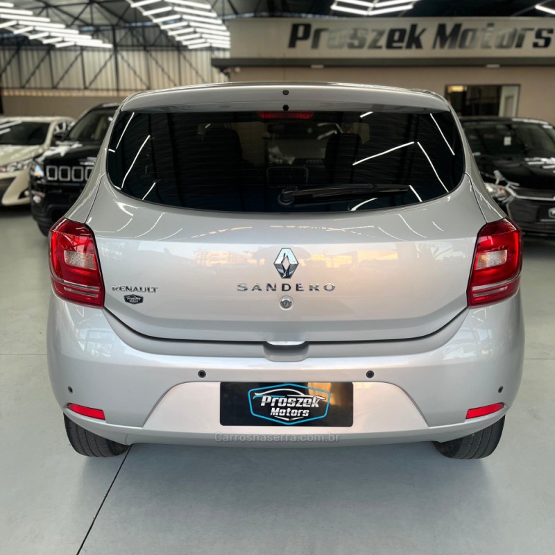 SANDERO 1.0 EXPRESSION 12V FLEX 4P MANUAL - 2020 - CANOAS