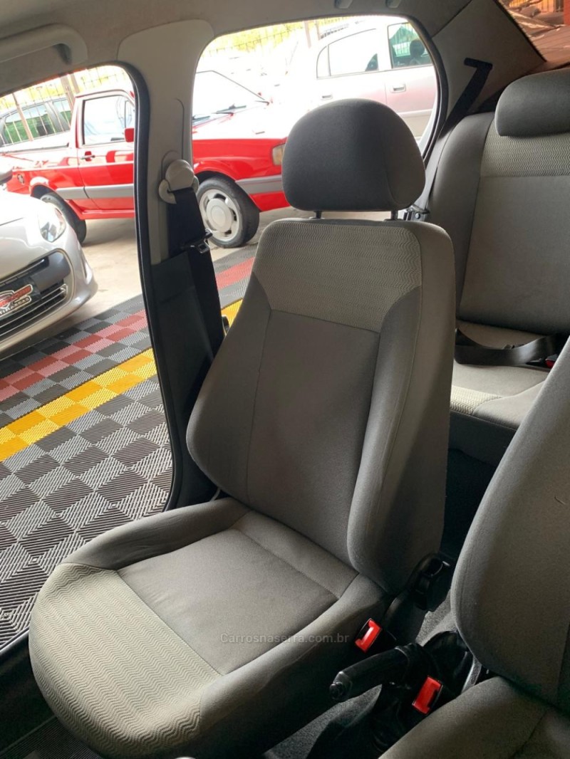 VOYAGE 1.0 MI CITY 8V FLEX 4P MANUAL - 2010 - CAXIAS DO SUL