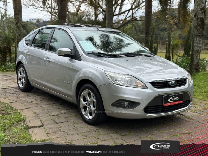 focus 2.0 titanium hatch 16v flex 4p automatico 2012 carlos barbosa