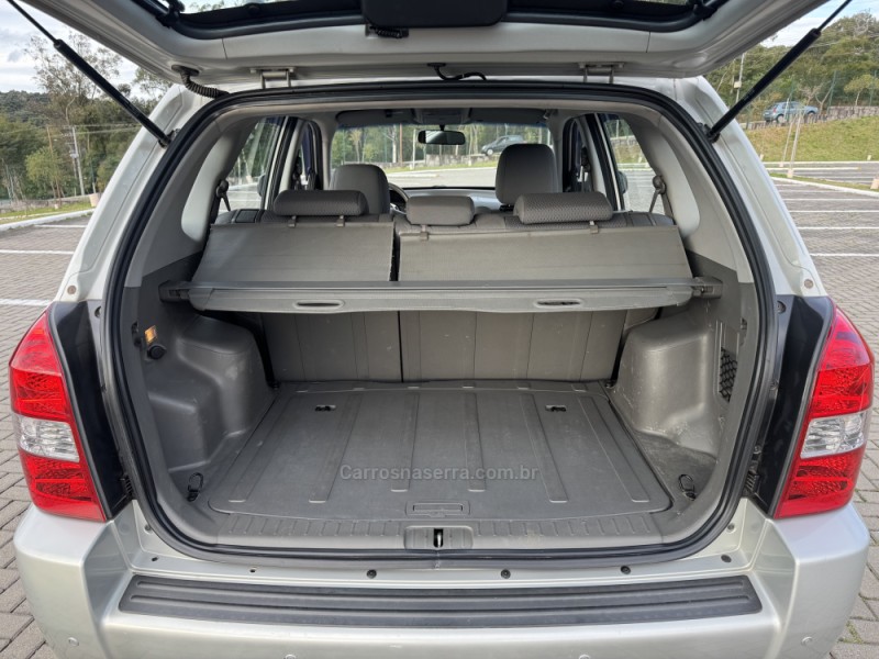 TUCSON 2.0 MPFI GL 16V 142CV 2WD GASOLINA 4P MANUAL - 2011 - CAXIAS DO SUL