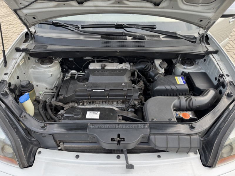 TUCSON 2.0 MPFI GL 16V 142CV 2WD GASOLINA 4P MANUAL - 2011 - CAXIAS DO SUL