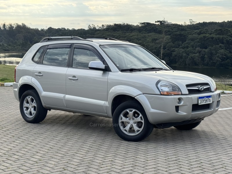 TUCSON 2.0 MPFI GL 16V 142CV 2WD GASOLINA 4P MANUAL - 2011 - CAXIAS DO SUL
