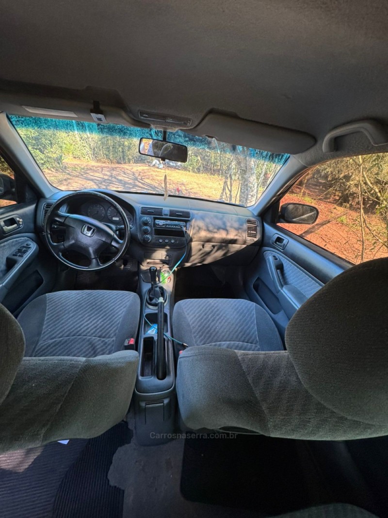 CIVIC 1.7 LX 16V GASOLINA 4P MANUAL - 2002 - CAXIAS DO SUL