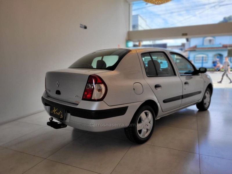 CLIO 1.0 EXPRESSION SEDAN 16V FLEX 4P MANUAL - 2006 - CANELA
