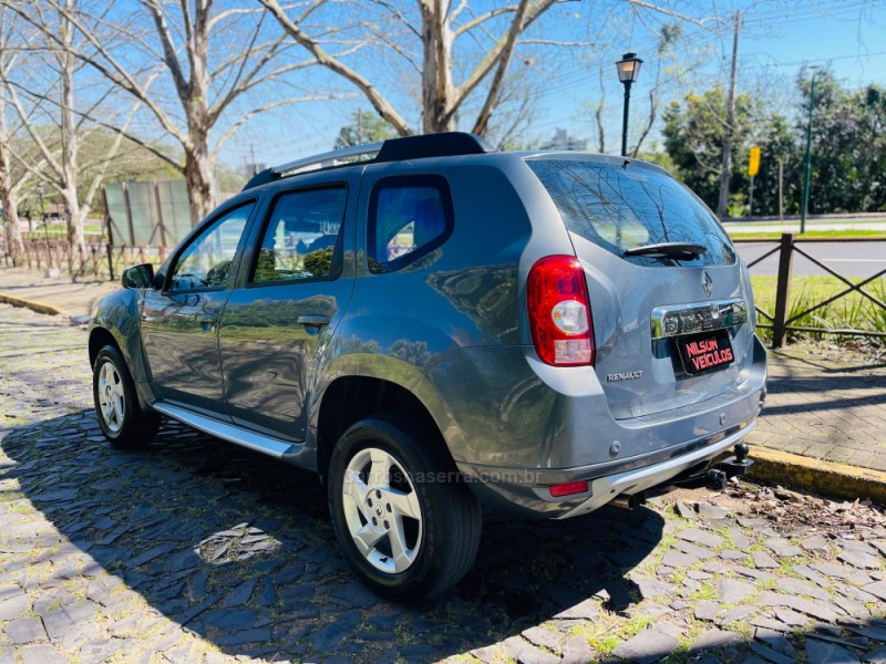 DUSTER 1.6 DYNAMIQUE 4X2 16V FLEX 4P MANUAL - 2013 - NOVO HAMBURGO