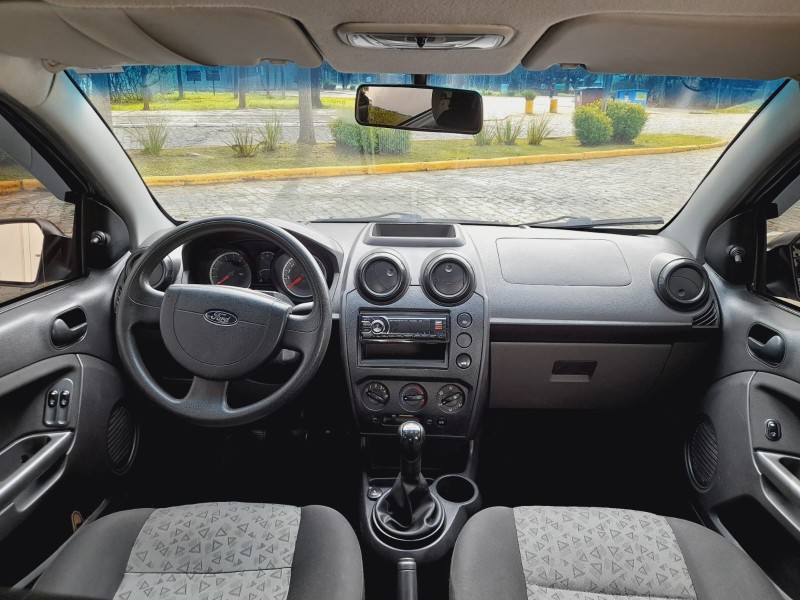 FIESTA 1.0 MPI SEDAN 8V FLEX 4P MANUAL - 2013 - FARROUPILHA