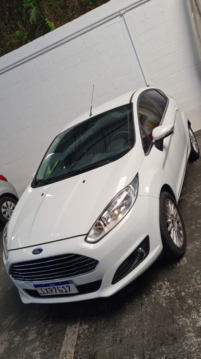 FIESTA 1.6 TITANIUM HATCH 16V FLEX 4P AUTOMÁTICO