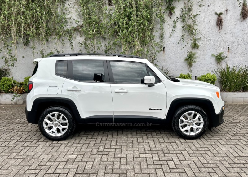 RENEGADE 1.8 16V FLEX LONGITUDE 4P AUTOMÁTICO - 2016 - SAPIRANGA