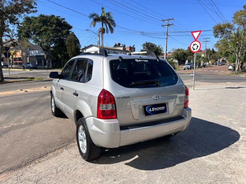 TUCSON 2.0 MPFI GLS 16V 143CV 2WD FLEX 4P AUTOMÁTICO - 2010 - VENâNCIO AIRES