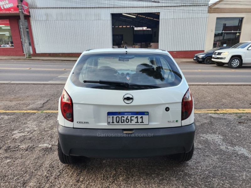 CELTA 1.0 MPFI LIFE 8V FLEX 4P MANUAL - 2010 - VACARIA