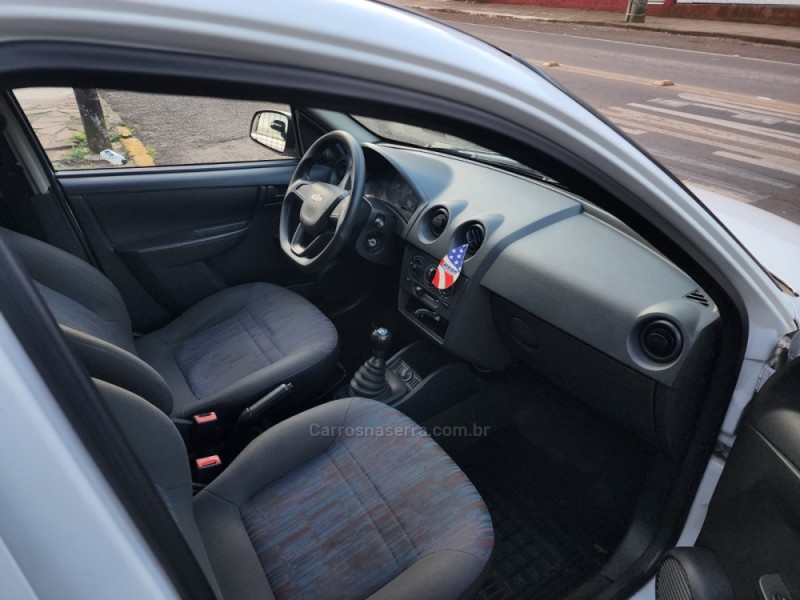 CELTA 1.0 MPFI LIFE 8V FLEX 4P MANUAL - 2010 - VACARIA