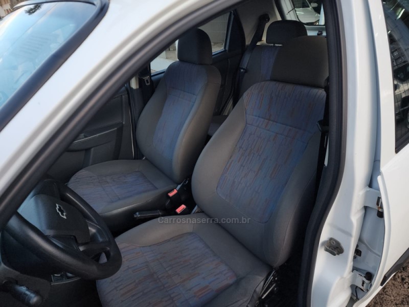 CELTA 1.0 MPFI LIFE 8V FLEX 4P MANUAL - 2010 - VACARIA