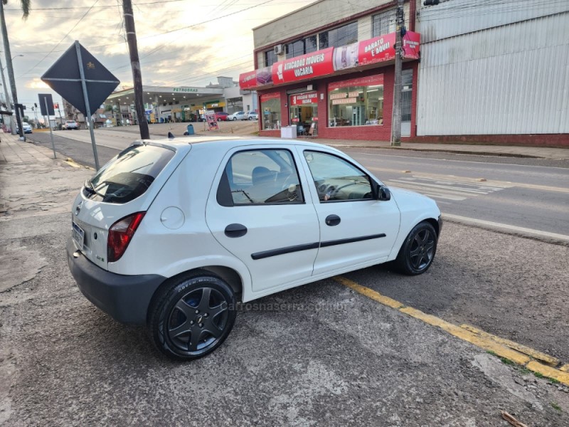 CELTA 1.0 MPFI LIFE 8V FLEX 4P MANUAL - 2010 - VACARIA
