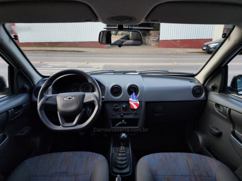 CELTA 1.0 MPFI LIFE 8V FLEX 4P MANUAL - 2010 - VACARIA