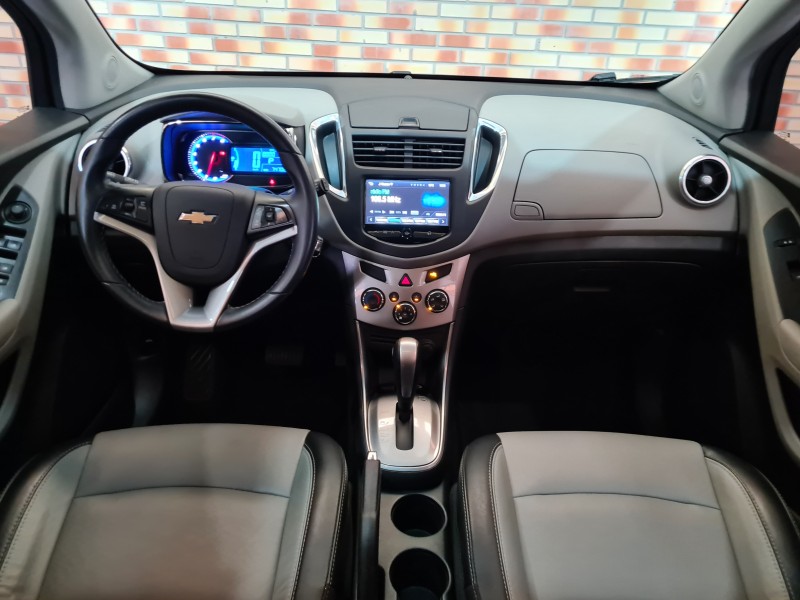 TRACKER 1.8 MPFI LTZ 4X2 16V FLEX 4P AUTOMÁTICO - 2016 - FARROUPILHA