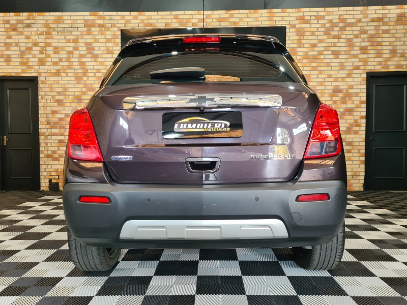 TRACKER 1.8 MPFI LTZ 4X2 16V FLEX 4P AUTOMÁTICO - 2016 - FARROUPILHA