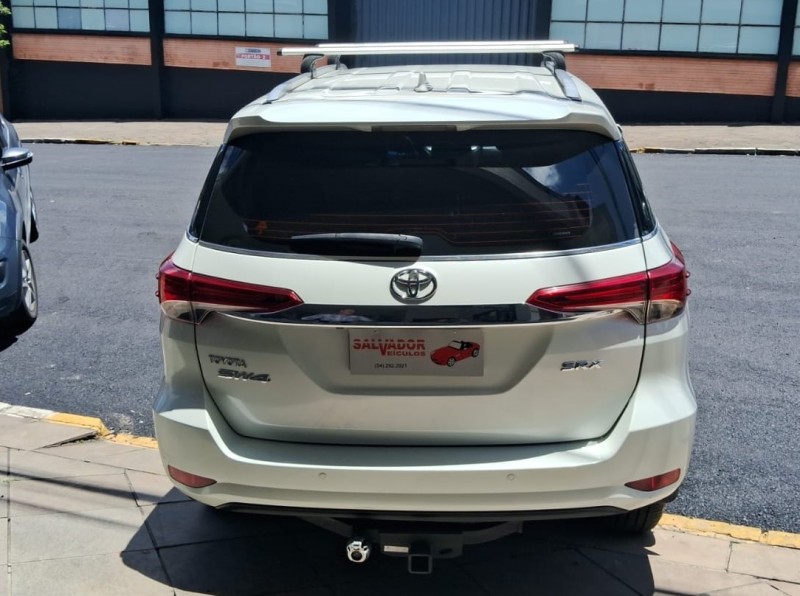 HILUX SW4 2.8 SRX 4X4 7 LUGARES 16V TURBO INTERCOOLER DIESEL 4P AUTOMÁTICO - 2018 - FLORES DA CUNHA