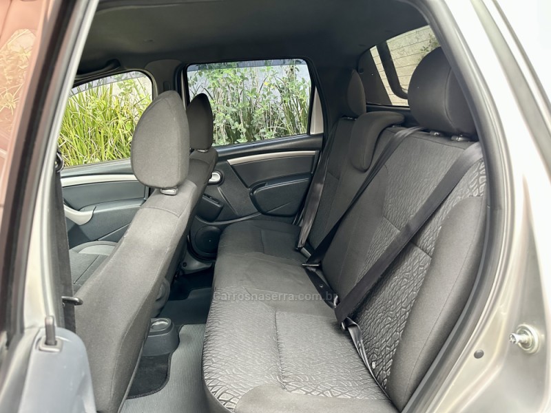 DUSTER OROCH 1.6 16V FLEX EXPRESSION 4P MANUAL - 2019 - SAPIRANGA