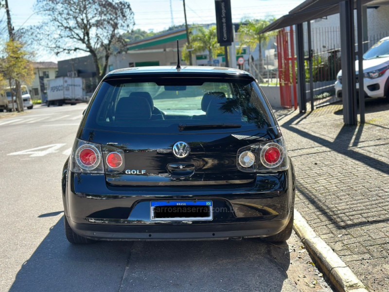 GOLF 1.6 MI SPORTLINE 8V FLEX 4P MANUAL - 2011 - PAROBé