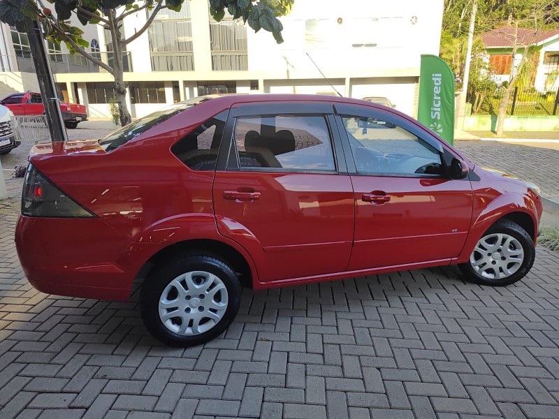 FIESTA 1.6 ROCAM SE SEDAN 8V FLEX 4P MANUAL - 2014 - LAJEADO