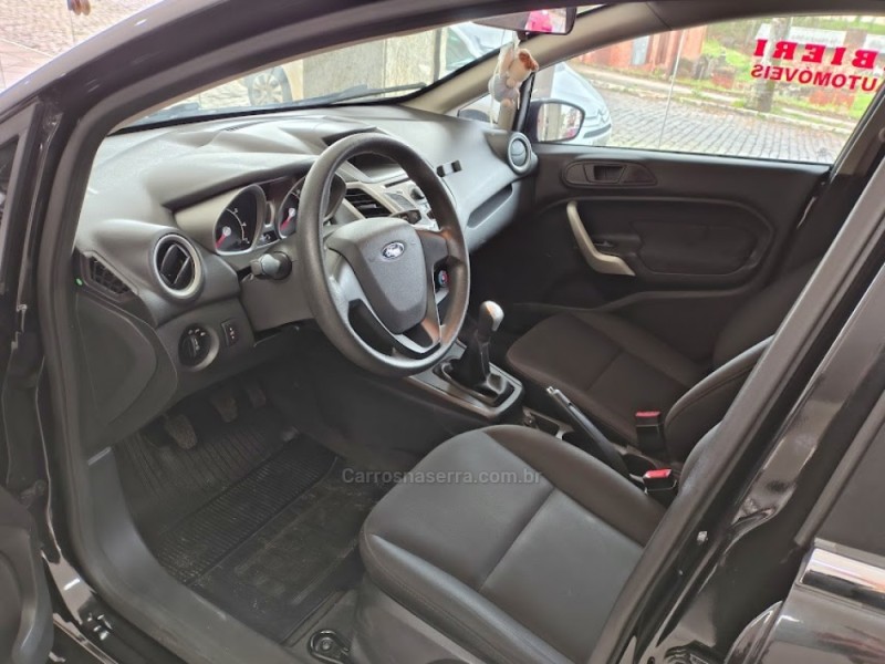 FIESTA 1.6 SE SEDAN 16V FLEX 4P MANUAL - 2011 - NOVA PRATA