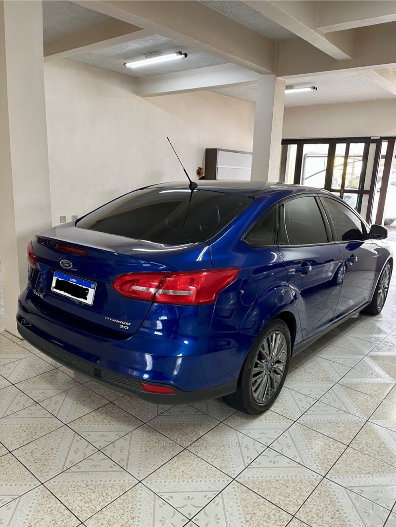 FOCUS 2.0 16V FLEX 4P AUTOMÁTICO - 2017 - FARROUPILHA