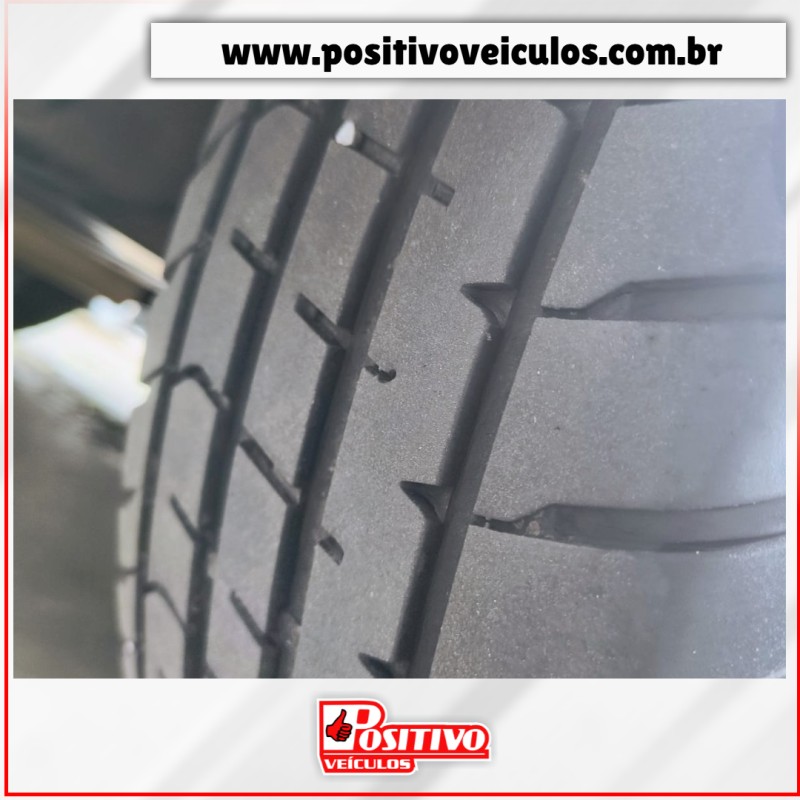 ONIX 1.4 MPFI LT 8V FLEX 4P MANUAL - 2018 - CAXIAS DO SUL