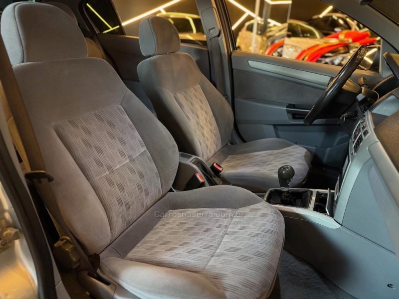 VECTRA 2.0 MPFI ELEGANCE 8V FLEX 4P MANUAL - 2007 - NOVO HAMBURGO