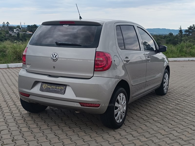 FOX 1.0 MI 8V FLEX 4P MANUAL - 2011 - IVOTI