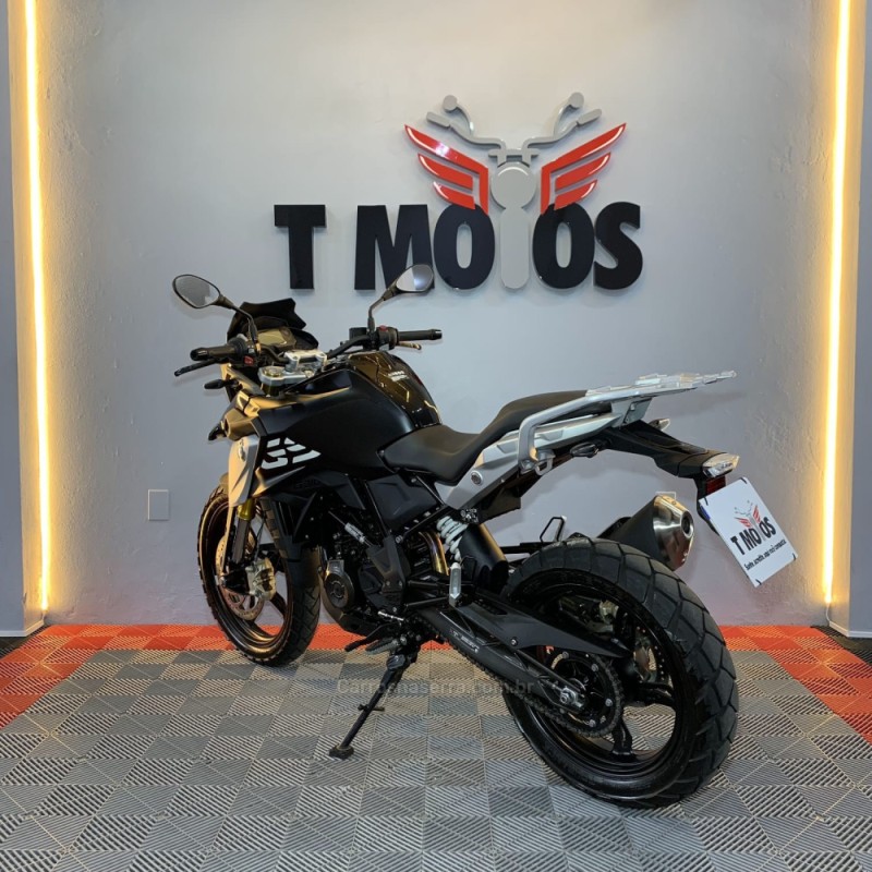 G 310GS  - 2024 - PORTãO