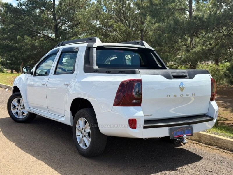 DUSTER OROCH 1.6 16V FLEX EXPRESSION 4P MANUAL - 2016 - VACARIA