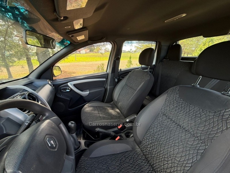 DUSTER OROCH 1.6 16V FLEX EXPRESSION 4P MANUAL - 2016 - VACARIA