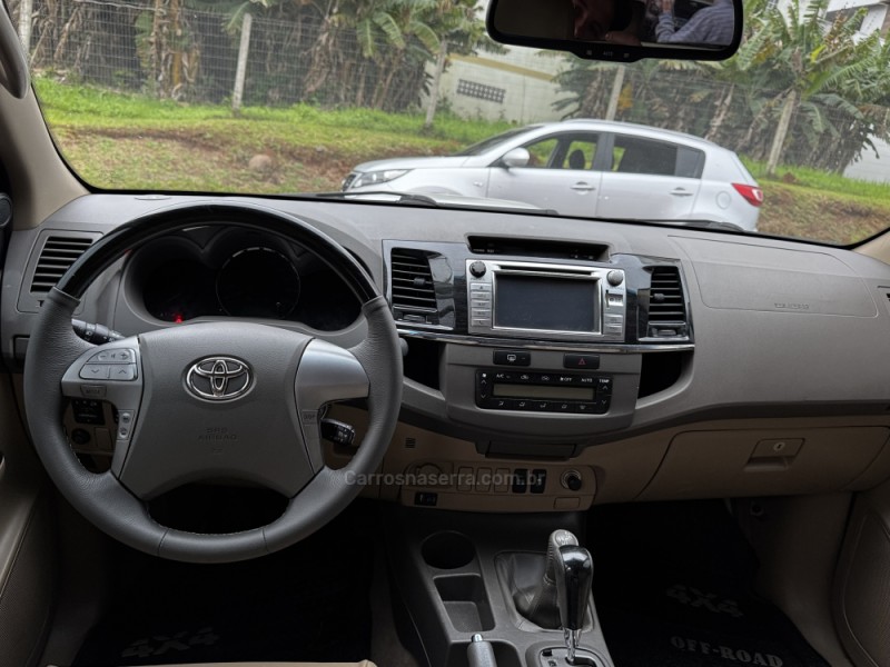 HILUX SW4 3.0 SRV 4X4 16V TURBO INTERCOOLER DIESEL 4P AUTOMÁTICO - 2013 - FELIZ