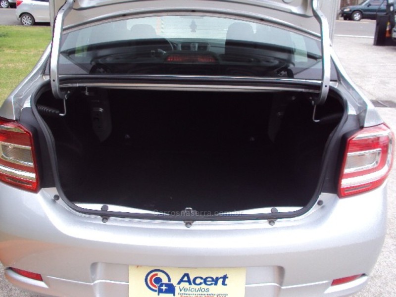 LOGAN 1.0 LIFE 12V FLEX 4P MANUAL - 2022 - CAXIAS DO SUL
