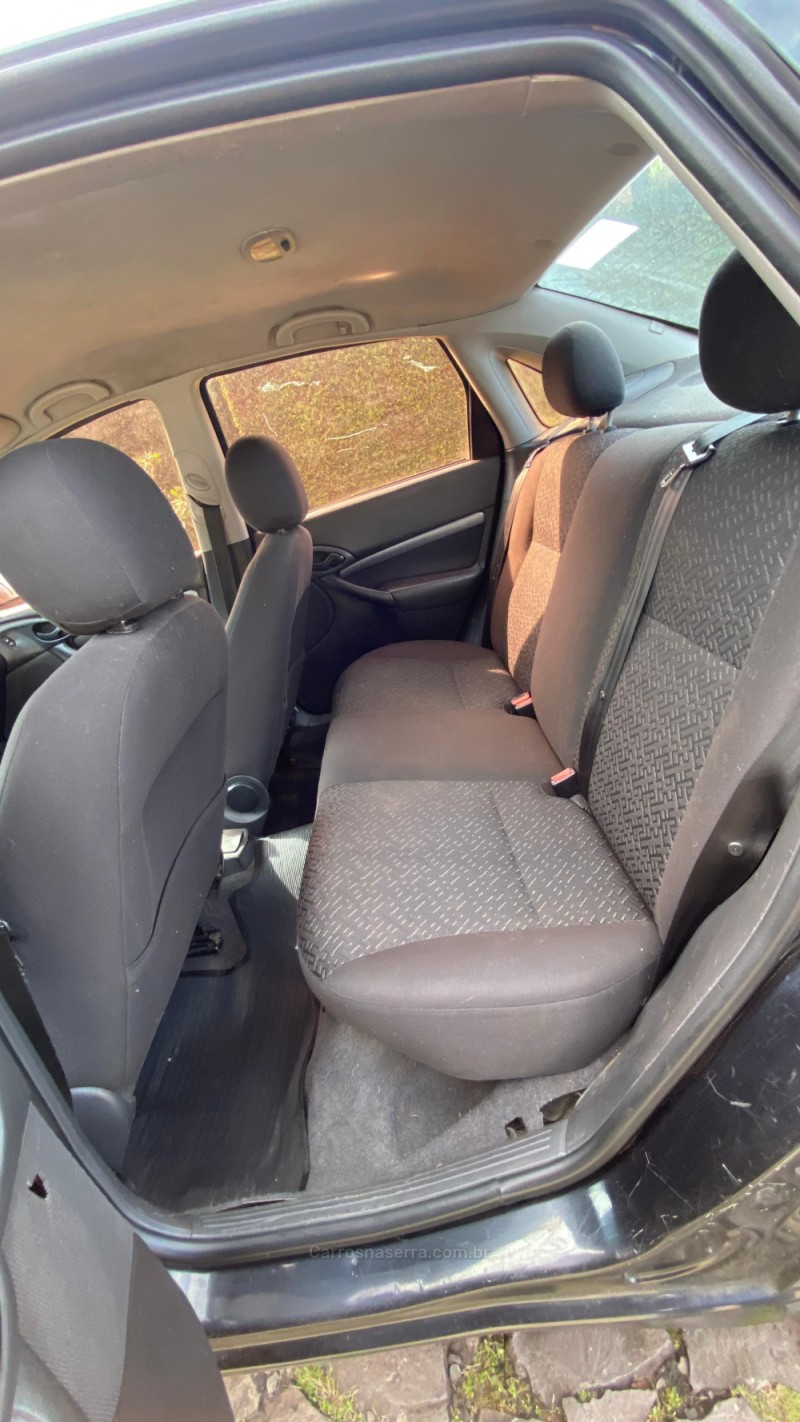 FOCUS 1.6 8V GASOLINA 4P MANUAL - 2008 - IVOTI