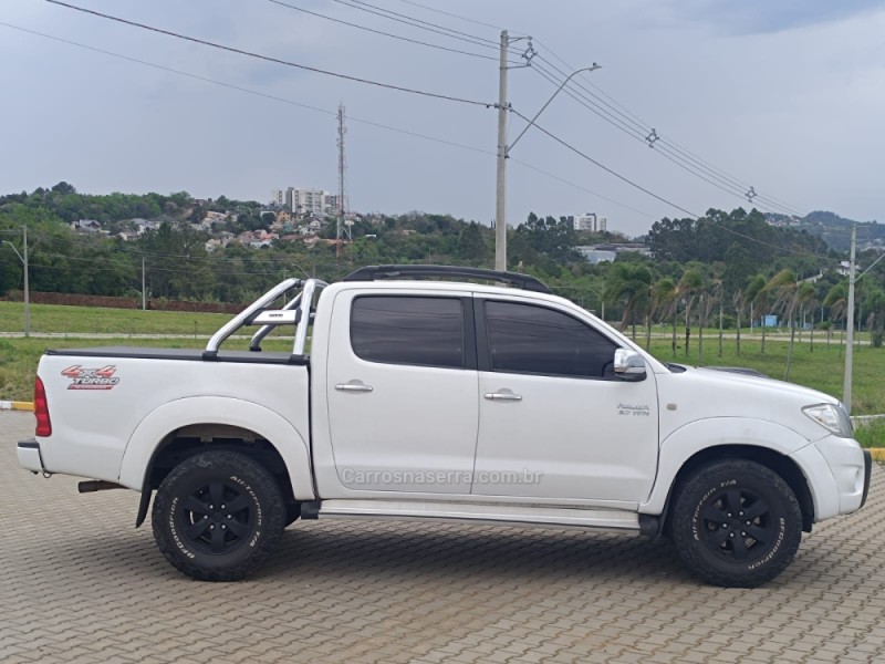 HILUX 2.7 SR 4X2 CD 16V GASOLINA 4P MANUAL - 2010 - IVOTI