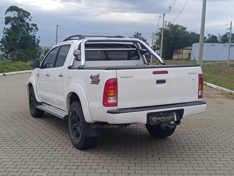 HILUX 2.7 SR 4X2 CD 16V GASOLINA 4P MANUAL - 2010 - IVOTI