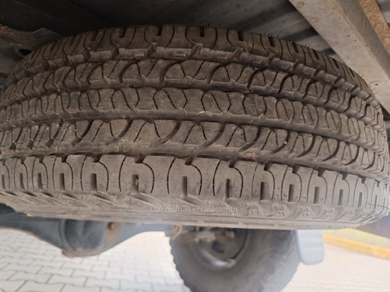 HILUX 2.7 SR 4X2 CD 16V GASOLINA 4P MANUAL - 2010 - IVOTI