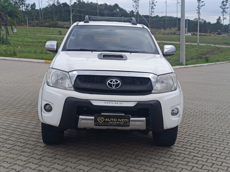 HILUX 2.7 SR 4X2 CD 16V GASOLINA 4P MANUAL - 2010 - IVOTI